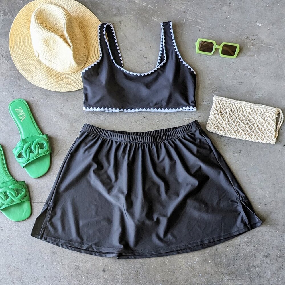 Swimsuits For All Black A-Line Swim Skirt with Built-In Brief size 12